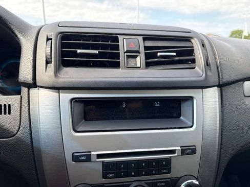 Used 2012 Ford Fusion SE FWD image 30