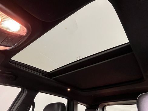 Used 2020 Jeep Grand Cherokee Limited w/ Luxury Group II image 11