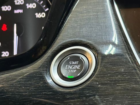 Used 2022 Cadillac XT6 Premium Luxury w/ Technology Package image 38