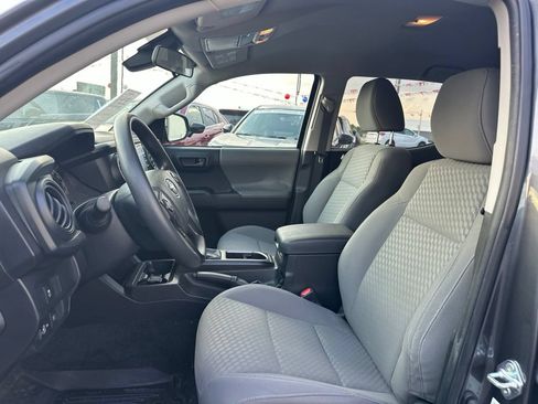 Used 2023 Toyota Tacoma SR AWD/4WD image 14