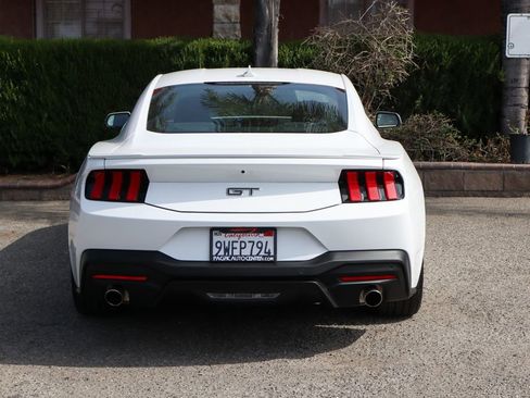 Used 2025 Ford Mustang GT RWD image 7