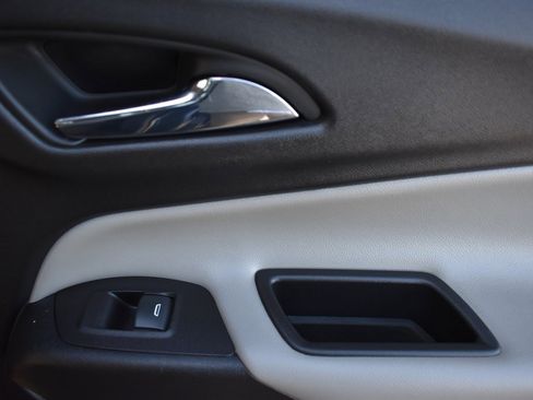 Used 2020 Chevrolet Equinox LT image 13