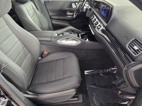 Certified 2025 Mercedes-Benz GLS 580 4MATIC image 32