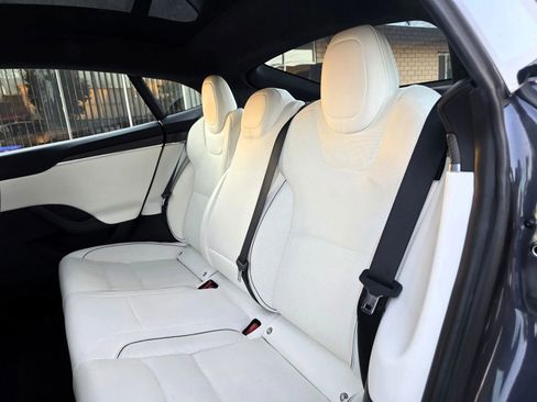 Used 2021 Tesla Model S Plaid image 8