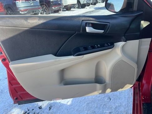 Used 2014 Toyota Camry SE image 22