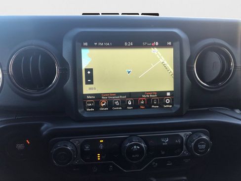 Used 2022 Jeep Wrangler Unlimited Sahara AWD/4WD image 12