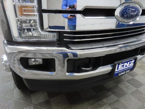 Used 2019 Ford F350 Lariat image 46