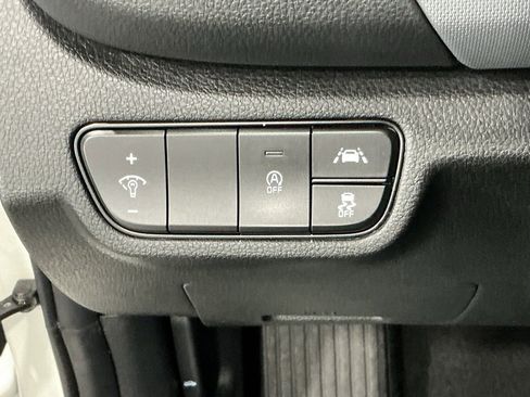 Used 2023 Kia Seltos LX image 16