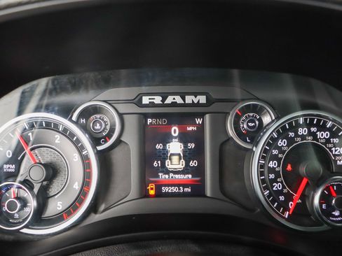 Used 2022 RAM 2500 Big Horn w/ Cold Weather Group image 15