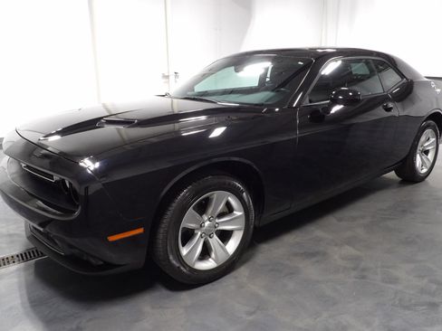 Used 2023 Dodge Challenger SXT RWD image 6