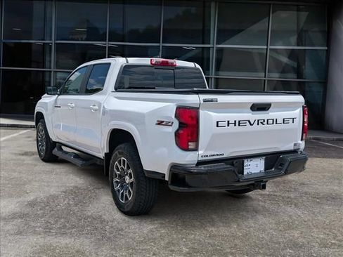 Used 2025 Chevrolet Colorado Z71 AWD/4WD image 4