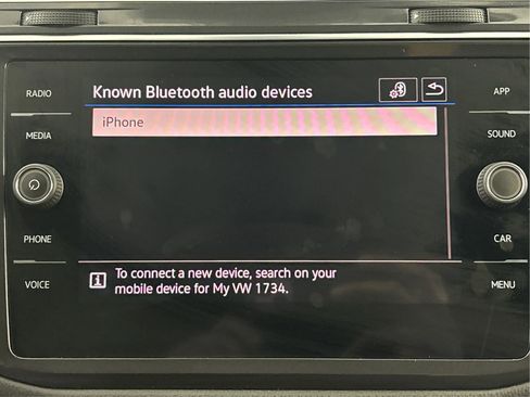 Used 2022 Volkswagen Tiguan SE image 46