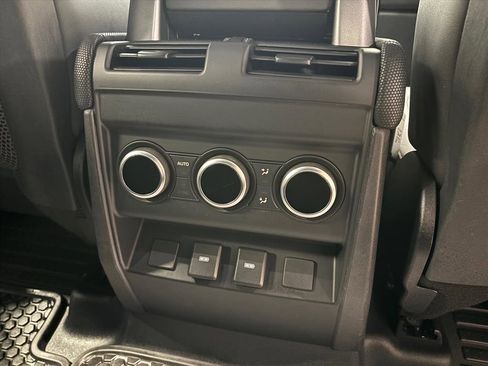 Used 2024 Land Rover Defender 110 V8 image 37