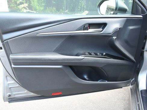 Certified 2025 Toyota Camry SE FWD image 13