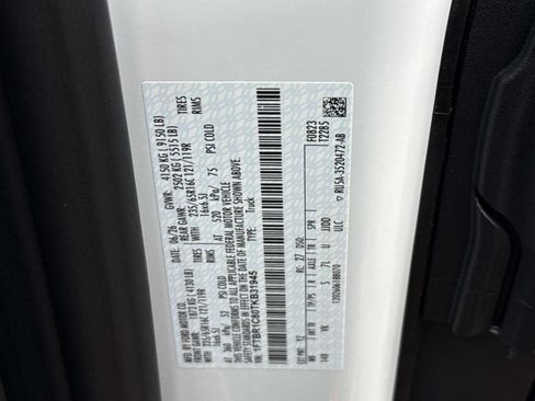 New 2026 Ford Transit 250 148 Medium Roof w/ Load Area Protection Package RWD image 21