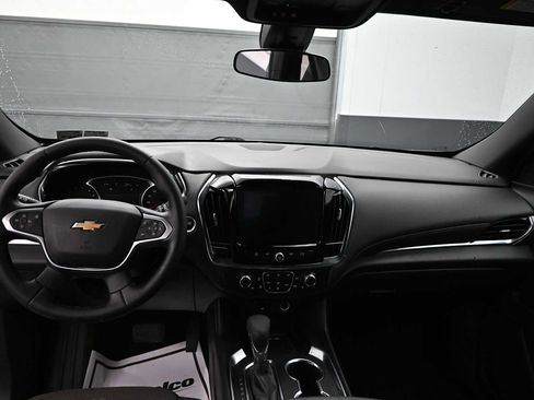 Used 2023 Chevrolet Traverse LT FWD image 27