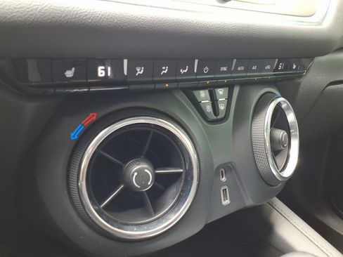 Used 2020 Chevrolet Blazer LT w/ Sound & Technology Package FWD image 26