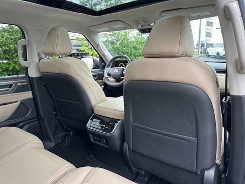 Certified 2026 INFINITI QX80 Pure w/ Cargo Package AWD/4WD image 33