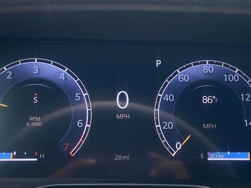 New 2025 Jeep Grand Cherokee L Limited w/ Luxury Tech Group II image 21