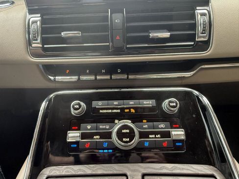 Used 2022 Lincoln Navigator L Reserve RWD image 5