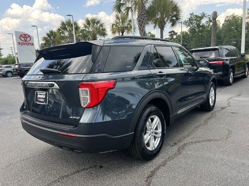 Used 2023 Ford Explorer XLT AWD/4WD image 10