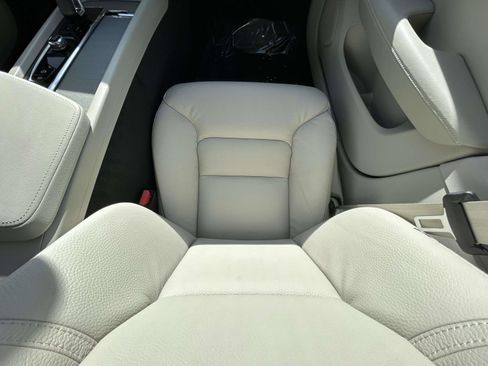 New 2026 Volvo V60 B5 Cross Country Plus w/ Climate Package AWD/4WD image 15