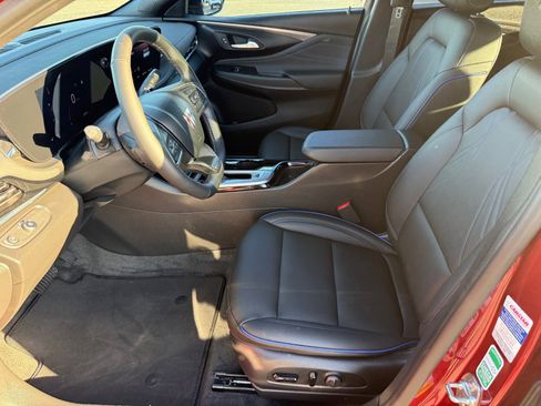 Certified 2025 Buick Envista Sport Touring w/ Convenience I Package image 17