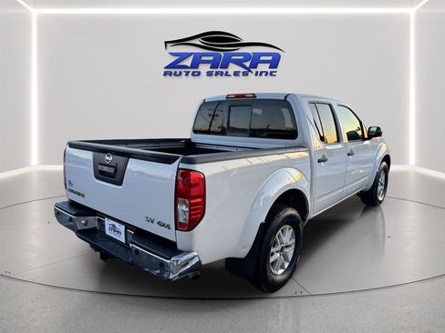 Used 2018 Nissan Frontier SV w/ Value Truck Package AWD/4WD image 6