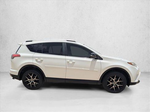 Used 2016 Toyota RAV4 SE FWD image 4