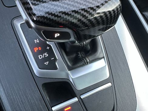 Used 2020 Audi Q5 2.0T Titanium Premium Plus w/ Premium Plus Package image 27