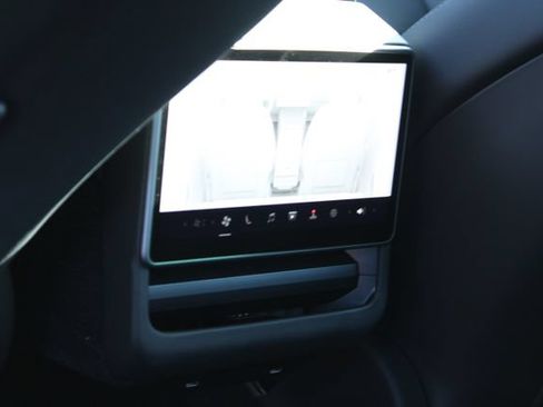 Used 2025 Tesla Model 3 Long Range RWD image 32