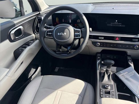 New 2025 Kia Sorento S w/ Panoramic Sunroof Package image 13