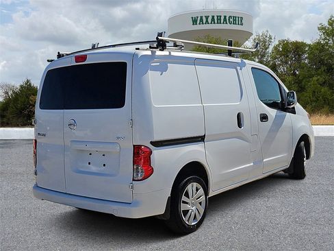 Used 2018 Nissan NV200 SV w/ Back Door Glass Package image 5