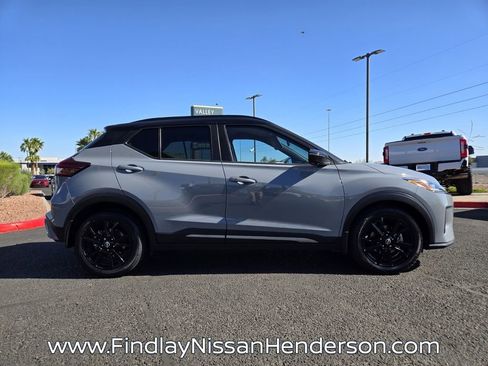 Used 2023 Nissan Kicks SR w/ SR Premium Package FWD image 7