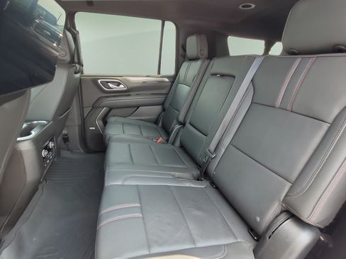 Used 2024 Chevrolet Suburban RST w/ Luxury Package AWD/4WD image 18