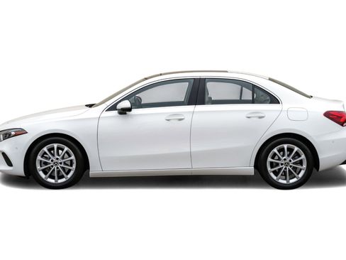 Used 2022 Mercedes-Benz A 220 image 11