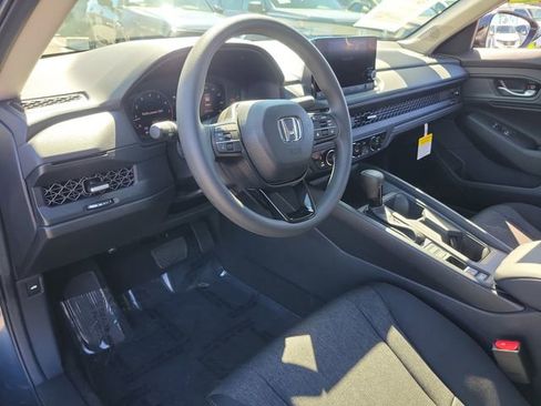 Certified 2025 Honda Accord SE image 18