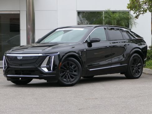 Certified 2024 Cadillac Lyriq Tech RWD image 1