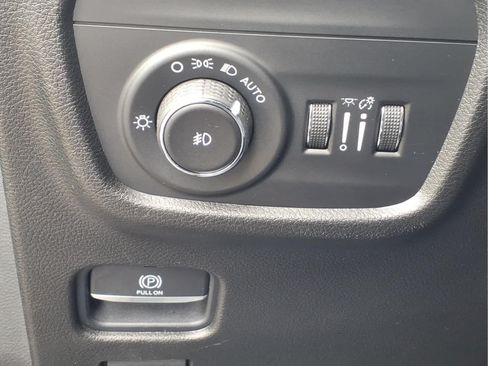 Used 2022 Jeep Grand Cherokee L Limited AWD/4WD image 25