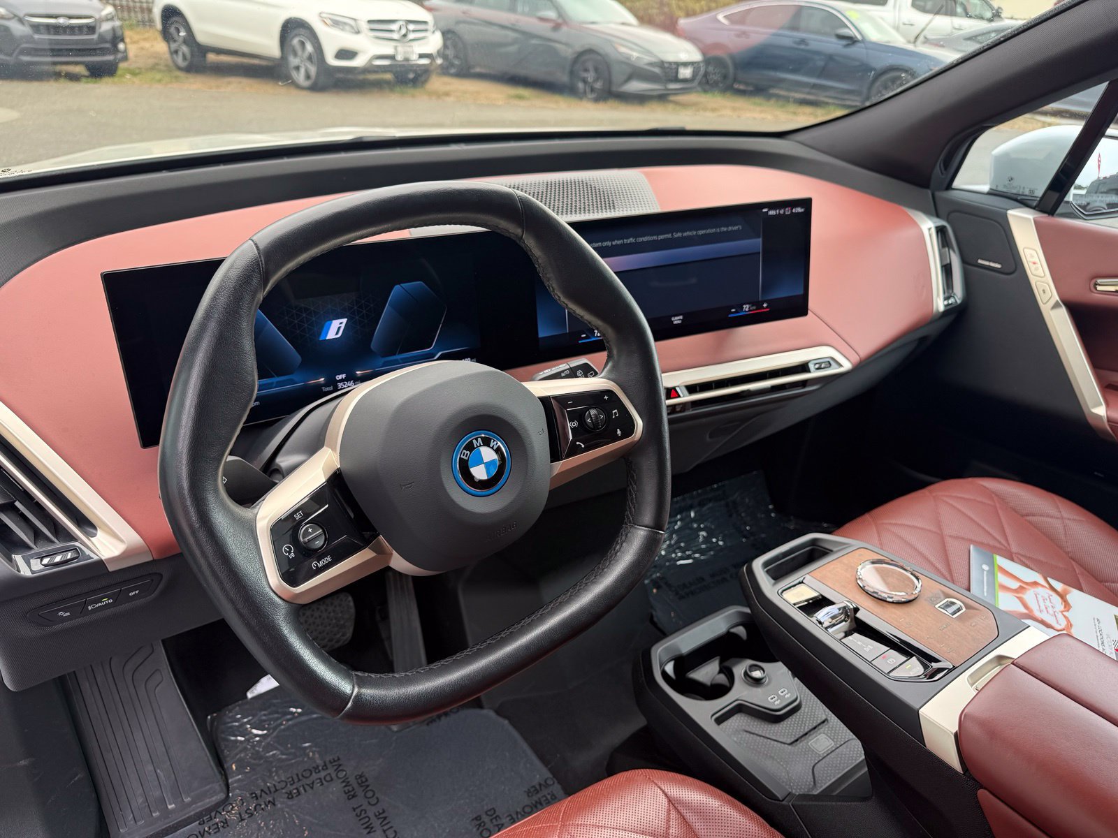 Used 2023 BMW iX xDrive50 w/ Premium Package AWD/4WD image 14