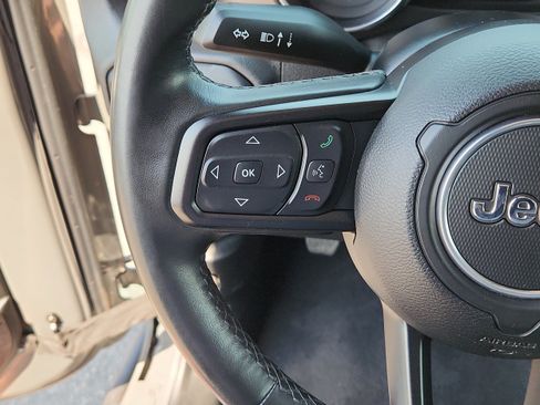 Used 2020 Jeep Wrangler Sport AWD/4WD image 15