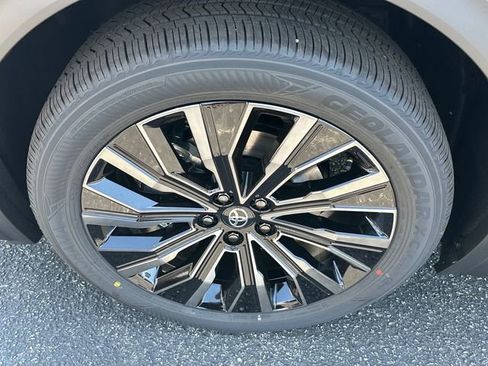 New 2026 Toyota C-HR AWD/4WD image 6