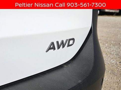 New 2026 Nissan Kicks SV w/ SV Premium Package image 5