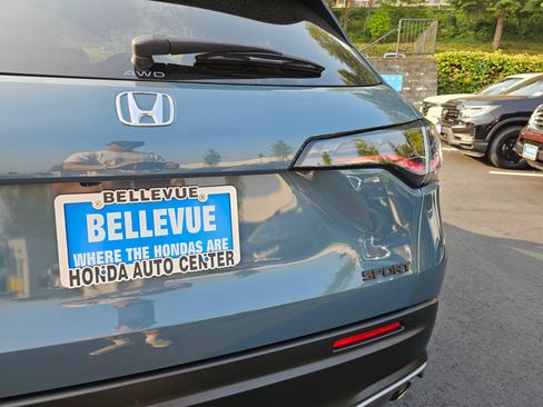 Used 2024 Honda HR-V Sport image 17