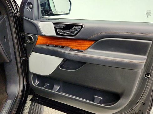 Used 2022 Lincoln Navigator Black Label AWD/4WD image 27