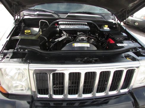 Used 2007 Jeep Commander Sport image 20