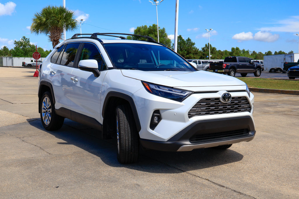 Used 2025 Toyota RAV4 Limited FWD image 25