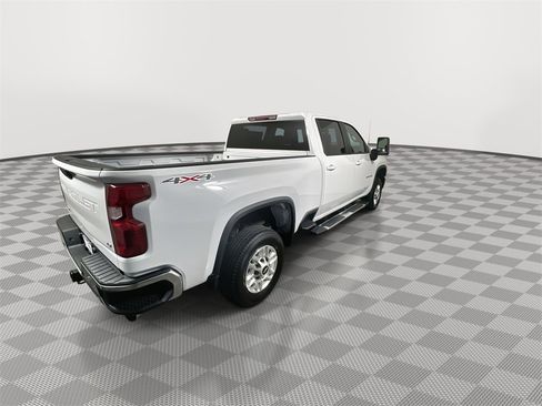 Used 2025 Chevrolet Silverado 2500 LT w/ Convenience Package image 8