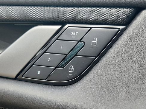 Certified 2025 Porsche Taycan image 26