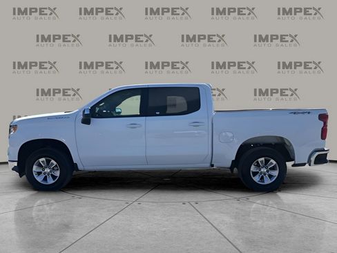 Used 2026 Chevrolet Silverado 1500 LT AWD/4WD image 2